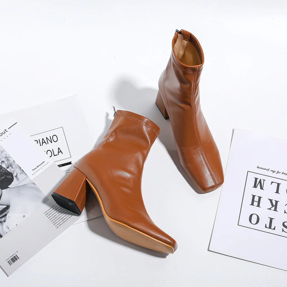 Back Zipper Square Toe Thick Heel Women's Short Boots 2021 Autumn Winter New Large Lady's High-heeled Martin Boats
Back Zipper Square Toe Thick Heel Women's Short Boots 2021 Autumn Winter New Large Lady's High-heeled Martin Boats