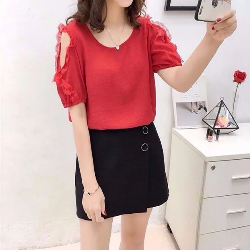 2022 Summer New Women Lace Spliced Fashion Off Shoulder Blouses Korean Elegant Round Neck Solid Bandage Shirt Female Clothing
2022 Summer New Women Lace Spliced Fashion Off Shoulder Blouses Korean Elegant Round Neck Solid Bandage Shirt Female Clothing
