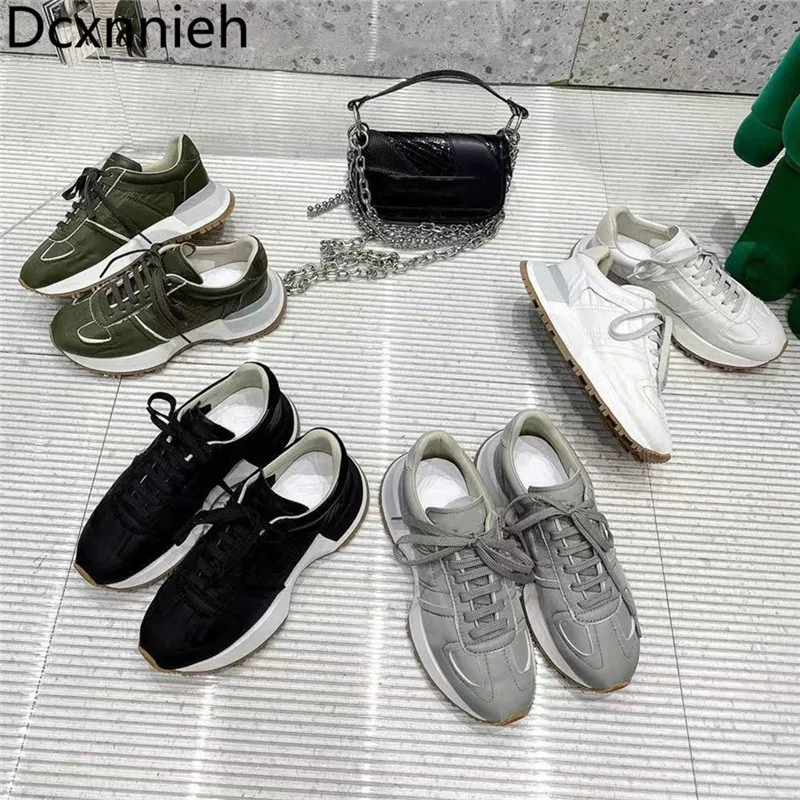 Spring New Simple Women Lace Up Flat Shoes Comfort Round Toe Thick Sole Casual Shoes Woman Platform Running Shoes Female 2022
Spring New Simple Women Lace Up Flat Shoes Comfort Round Toe Thick Sole Casual Shoes Woman Platform Running Shoes Female 2022