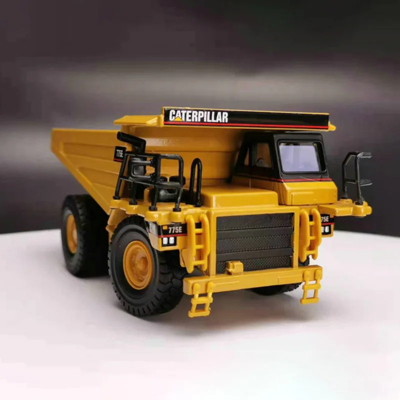 Diecast Alloy 1/64 Scale CAT 775E Dump Truck Model Metal Engineering Vehicle Toys for Collection
Diecast Alloy 1/64 Scale CAT 775E Dump Truck Model Metal Engineering Vehicle Toys for Collection