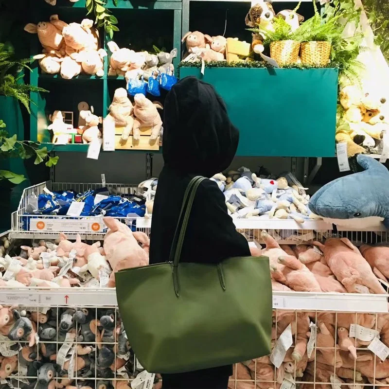French crocodile handbag bulk shopping bag waterproof tote bag ladies shoulder bag portable jiaozi bag Mummy bag Tootsie Roll
French crocodile handbag bulk shopping bag waterproof tote bag ladies shoulder bag portable jiaozi bag Mummy bag Tootsie Roll