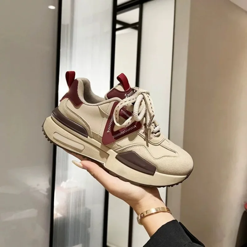 Sports Shoes Women 2023 New Thick Soles Increase Daddy Shoes Autumn Light Everything Casual Shoes Zapatillas De Mujer Sneakers
Sports Shoes Women 2023 New Thick Soles Increase Daddy Shoes Autumn Light Everything Casual Shoes Zapatillas De Mujer Sneakers