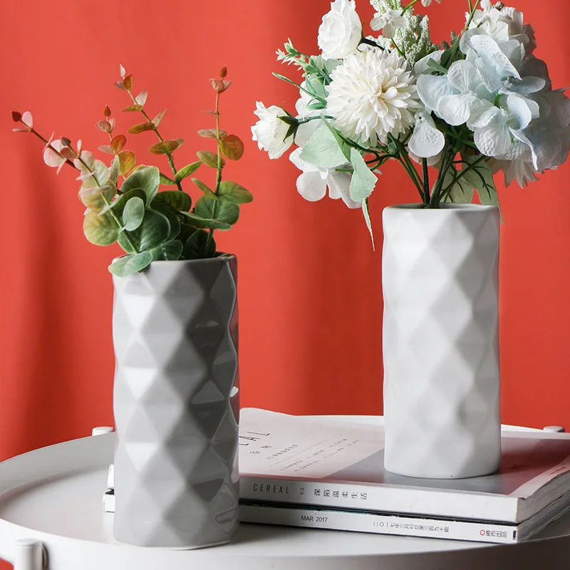 Flower Vase Home Flower Arrangement Living Room Origami Ceramic Nordic Style Home Decoration Ornament Porcelain Vases for Flower
Flower Vase Home Flower Arrangement Living Room Origami Ceramic Nordic Style Home Decoration Ornament Porcelain Vases for Flower