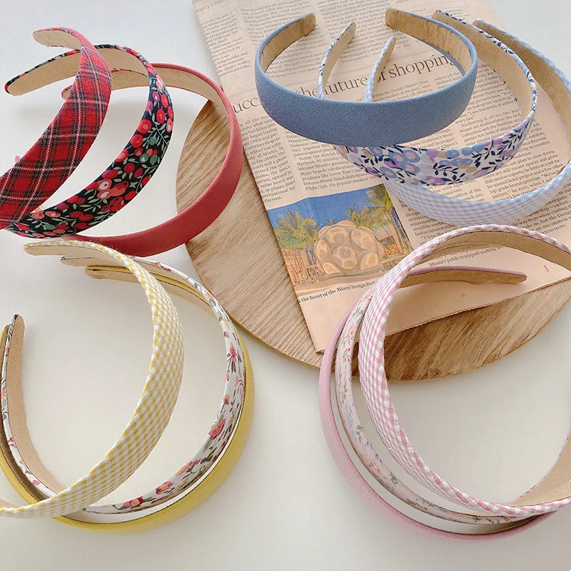 3-Piece French Style Vintage Floral Headband Female Cute Wild Outing Headband Korean Style Simple Solid Color Headband
3-Piece French Style Vintage Floral Headband Female Cute Wild Outing Headband Korean Style Simple Solid Color Headband