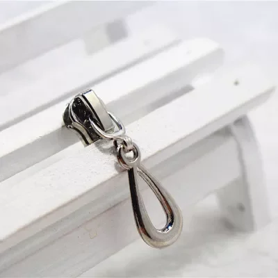 2022 Sliders Metal Zipper Pulls Zipper Head For Bags Clothes Sewing Tools Accessories Supplies
2022 Sliders Metal Zipper Pulls Zipper Head For Bags Clothes Sewing Tools Accessories Supplies