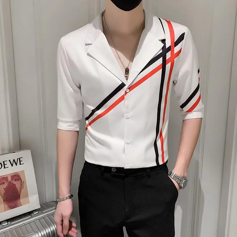 Shirt 2022 summer new men's five point middle sleeve shirt fashion stripe printed shirt male designer white black
Shirt 2022 summer new men's five point middle sleeve shirt fashion stripe printed shirt male designer white black