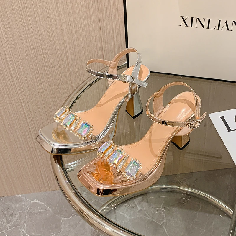 Square Toe Platform Transparent PVC Strap Women's Slippers Sandals Rhinestone Flower Crystal Hollow Thick Heels Slip On Slides
Square Toe Platform Transparent PVC Strap Women's Slippers Sandals Rhinestone Flower Crystal Hollow Thick Heels Slip On Slides