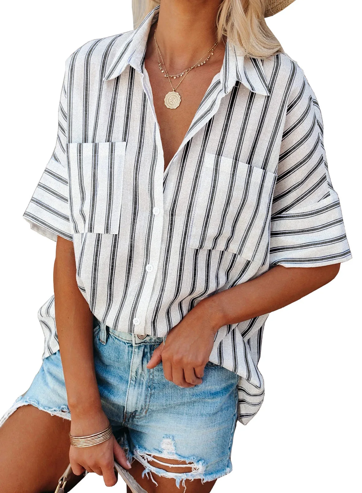 2022 Spring/Summer New Women's Cuff Striped Loose Single Breasted Shirt 
2022 Spring/Summer New Women's Cuff Striped Loose Single Breasted Shirt