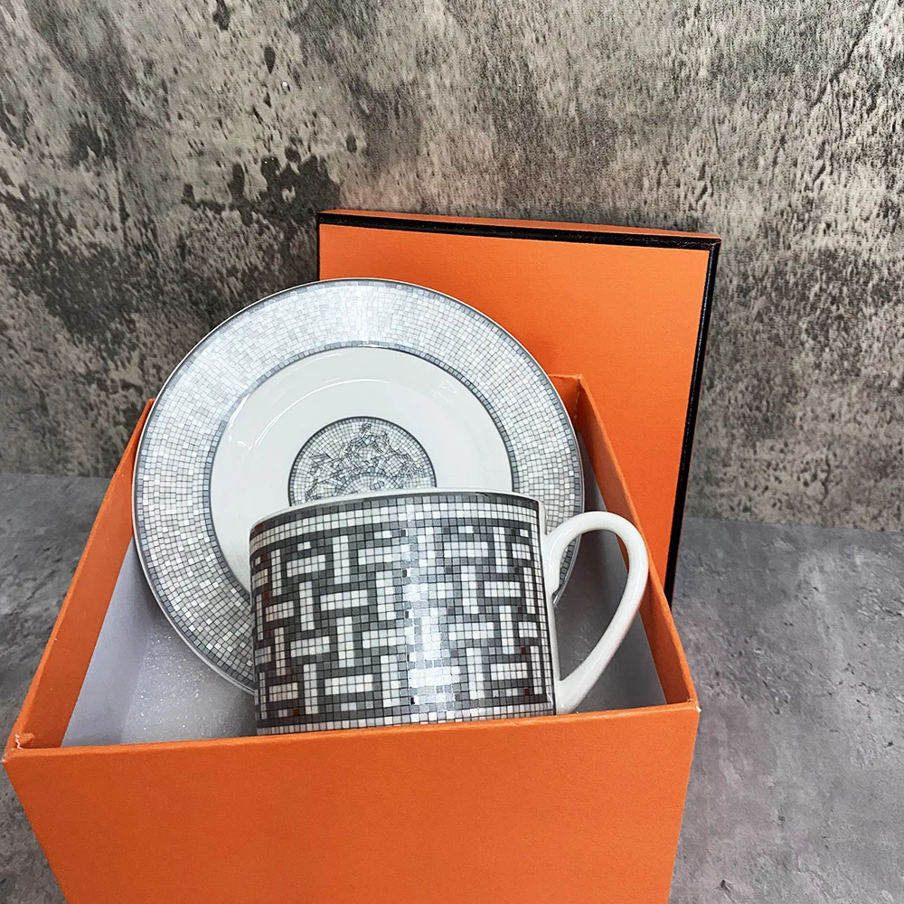 Elegant style catering bone china cup multi-style simple ceramic coffee cup and saucer dish with pattern set 2 set with box
Elegant style catering bone china cup multi-style simple ceramic coffee cup and saucer dish with pattern set 2 set with box