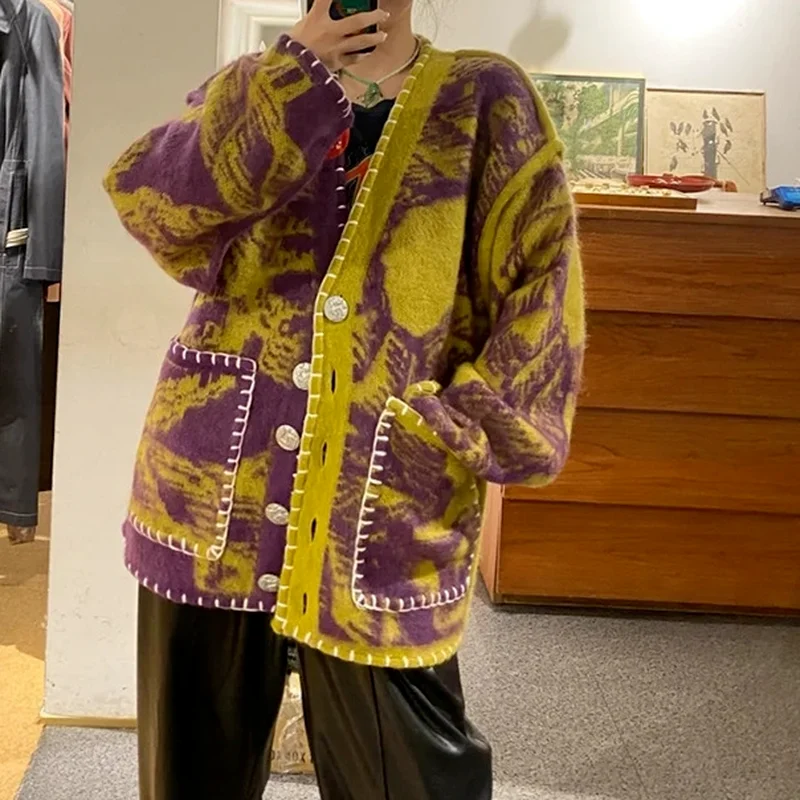 2021 New Autumn and Winter Unlimited Seaming Rope Jacquard V-neck Contrast Printed Knitted Patchwork Ladies Sweater Jacket
2021 New Autumn and Winter Unlimited Seaming Rope Jacquard V-neck Contrast Printed Knitted Patchwork Ladies Sweater Jacket