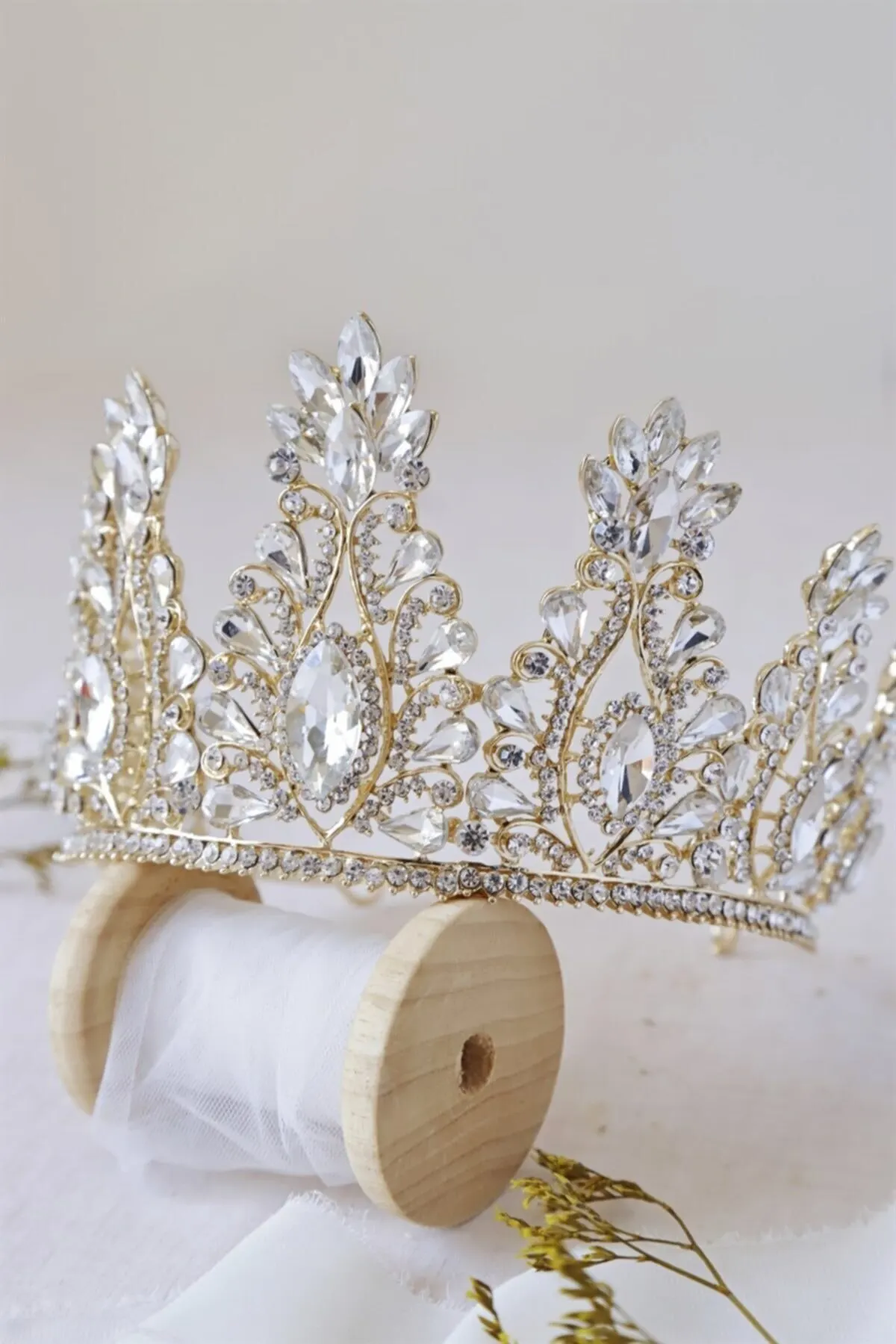 Bridal Accessories Gold Color Bridal Crown With Silver Stone Wedding Handmade For Bride And Bride
Bridal Accessories Gold Color Bridal Crown With Silver Stone Wedding Handmade For Bride And Bride