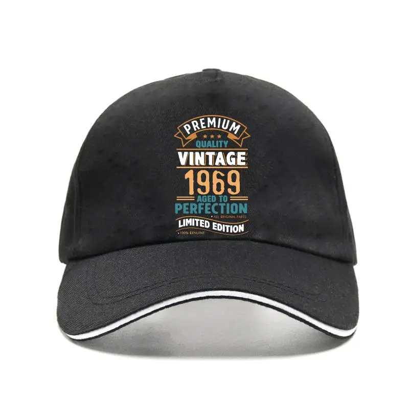 Новый головной убор hat45th Birthday 1975 en забавная винтажная бейсбольная кепка Od с 45-летним выпуском
Новый головной убор hat45th Birthday 1975 en забавная винтажная бейсбольная кепка Od с 45-летним выпуском