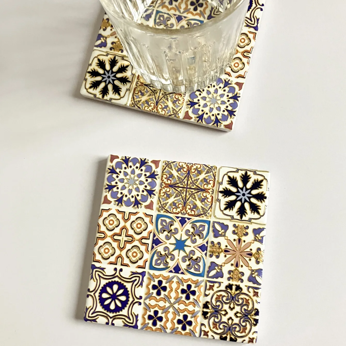 Квадратная керамическая подставка для чашки 
Квадратная керамическая подставка для чашки