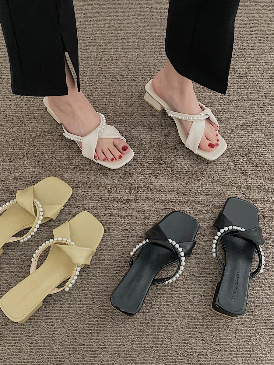 Shoes Ladies' Slippers Slipers Women Med Square heel String Bead Luxury Slides 2022 Block Designer Girl Retro Rubber PU Hoof Hee
Shoes Ladies' Slippers Slipers Women Med Square heel String Bead Luxury Slides 2022 Block Designer Girl Retro Rubber PU Hoof Hee