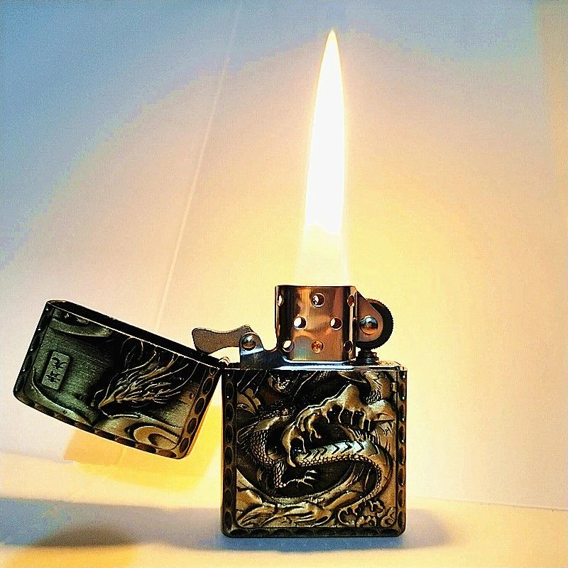 Embossed Bronze Kerosene Lighter Windproof Retro Blue Dragon White Tiger Men's Grinding Wheel Old-Fashioned Smoke Accesoires
Embossed Bronze Kerosene Lighter Windproof Retro Blue Dragon White Tiger Men's Grinding Wheel Old-Fashioned Smoke Accesoires