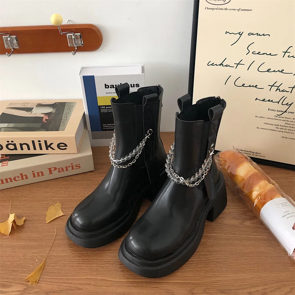 Platform Black Chelsea Boots Women 2023 INS Brand Leather Slip On Metal Chain Designer Chunky Ankle Boots Ladies Winter Shoes
Platform Black Chelsea Boots Women 2023 INS Brand Leather Slip On Metal Chain Designer Chunky Ankle Boots Ladies Winter Shoes