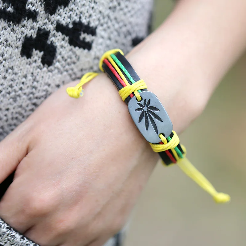 New Jamaican Red, Yellow and Green Big Leaf Leather Bracelet Bracelet Hip-hop Hiphop Hip-hop Leather Couple Jewelry Boho Hippie
New Jamaican Red, Yellow and Green Big Leaf Leather Bracelet Bracelet Hip-hop Hiphop Hip-hop Leather Couple Jewelry Boho Hippie