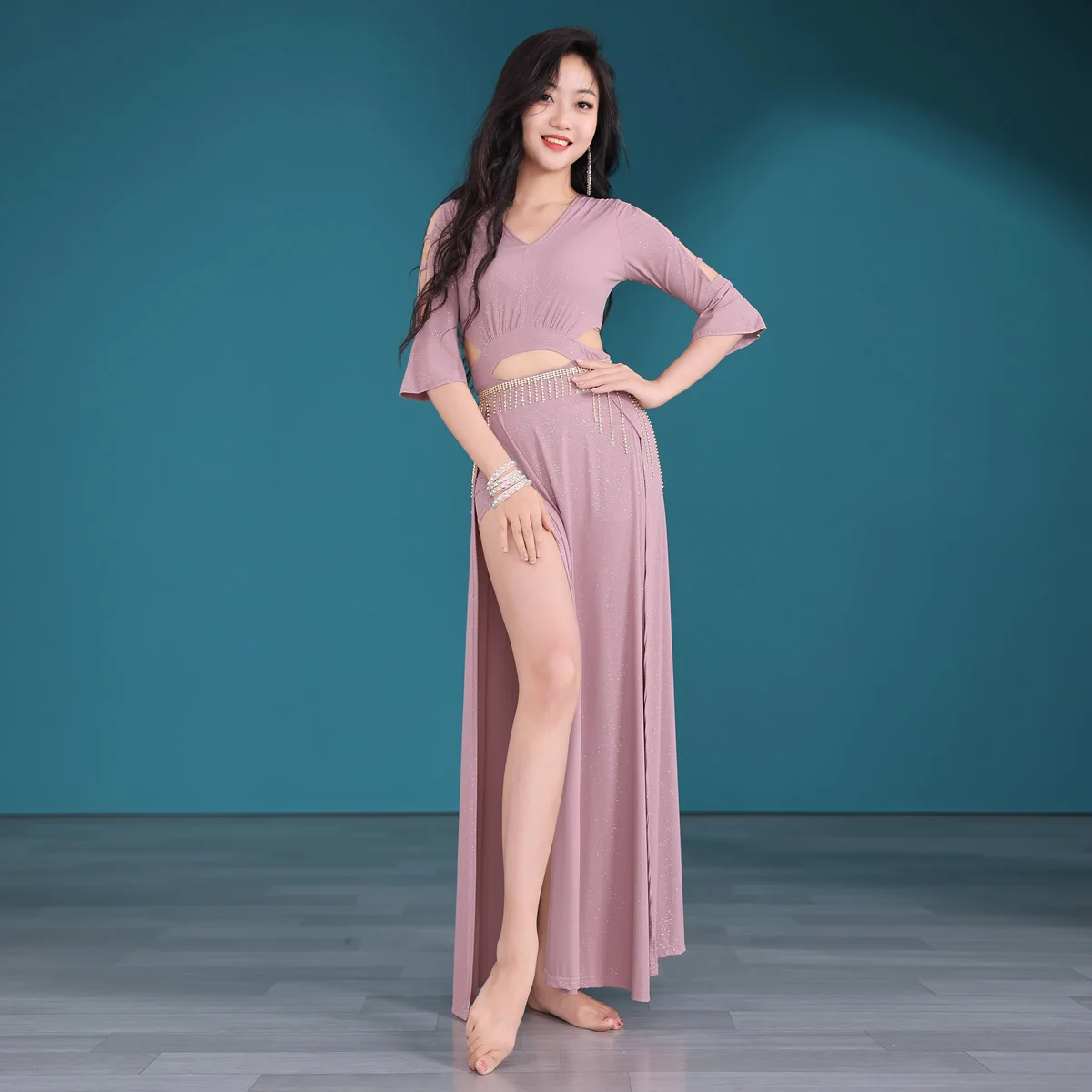 Костюм для танца живота женский, пикантный топ с рукавом средней длины и юбка с разрезом, для выступлений и восточных танцев, E22106
Костюм для танца живота женский, пикантный топ с рукавом средней длины и юбка с разрезом, для выступлений и восточных танцев, E22106