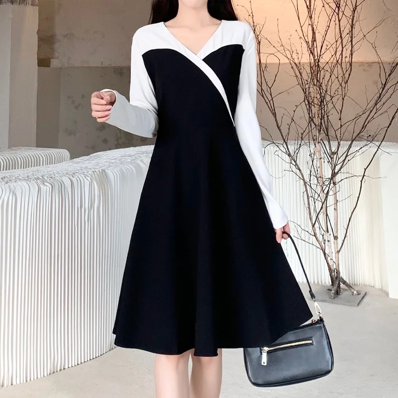 2022 autumn French elegant party dresses Long Sleeve V-neck Dress for Women Casual loose black white patchwork y2k dress Vestido
2022 autumn French elegant party dresses Long Sleeve V-neck Dress for Women Casual loose black white patchwork y2k dress Vestido