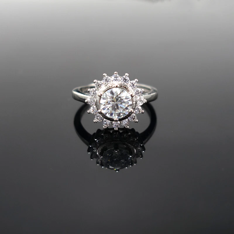Classic Sunflower 925 Sterling Silver Women's Ring 1 Carat 6.5mm D Color VVS1 Moissanite Wedding Bridal Party Ring
Classic Sunflower 925 Sterling Silver Women's Ring 1 Carat 6.5mm D Color VVS1 Moissanite Wedding Bridal Party Ring
