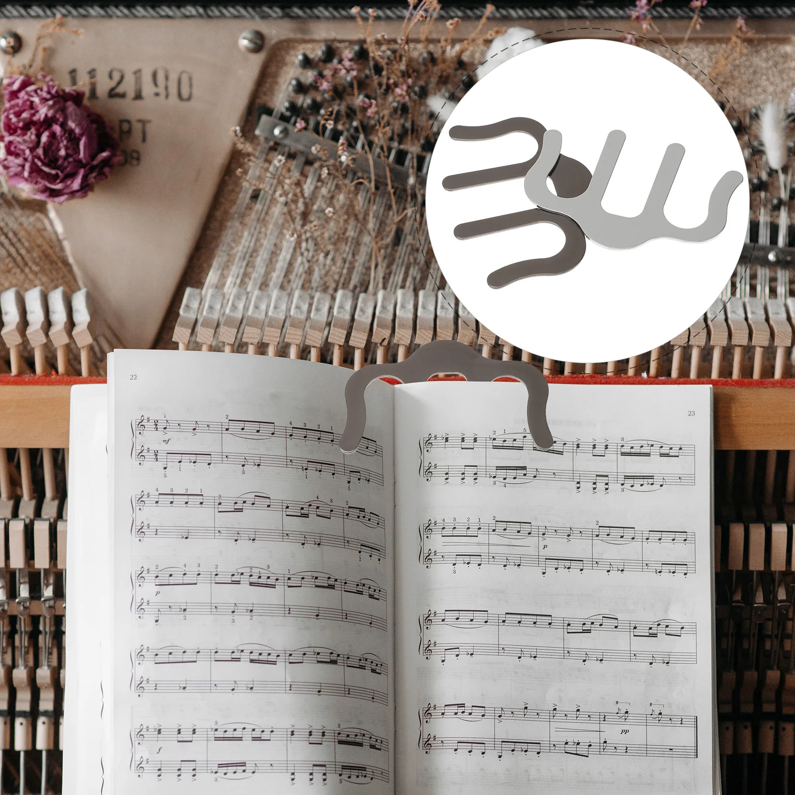 2 Pcs Music Folder Sheet Holder Page Guitar Files Folders Note Clamp Alloy Book Clip
2 Pcs Music Folder Sheet Holder Page Guitar Files Folders Note Clamp Alloy Book Clip