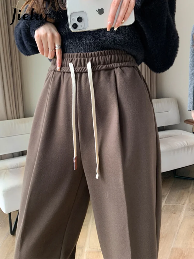 Thick Woolen Trousers for Women New Winter Casual Loose Elastic Waist Harem Straight Pants Winter Coffee Black Capris
Thick Woolen Trousers for Women New Winter Casual Loose Elastic Waist Harem Straight Pants Winter Coffee Black Capris