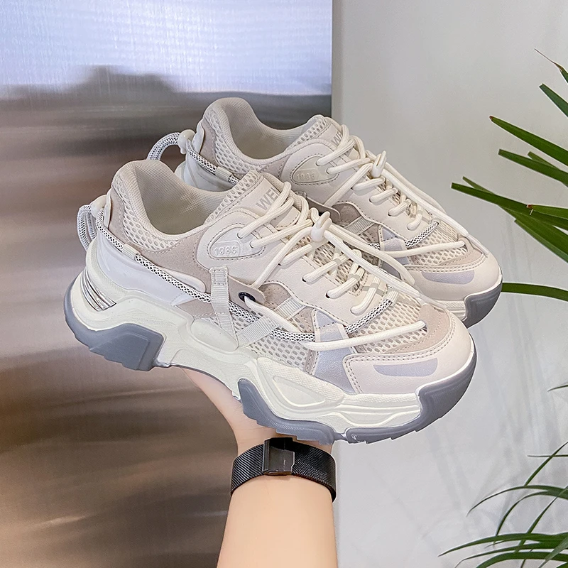 Autumn New Mesh Casual Sport Running Women Shoes Flats Platform Heels Couple Sneakers Femme Walking Hiking Mujer Zapatos 2022
Autumn New Mesh Casual Sport Running Women Shoes Flats Platform Heels Couple Sneakers Femme Walking Hiking Mujer Zapatos 2022