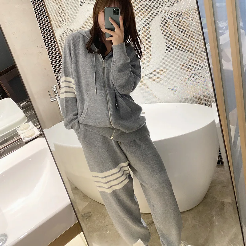 TB High Quality Korean Style Waffle Suit Stripe Knit Sweater Hooded Zipper Cardigan Coat Loose Casual Pants
TB High Quality Korean Style Waffle Suit Stripe Knit Sweater Hooded Zipper Cardigan Coat Loose Casual Pants