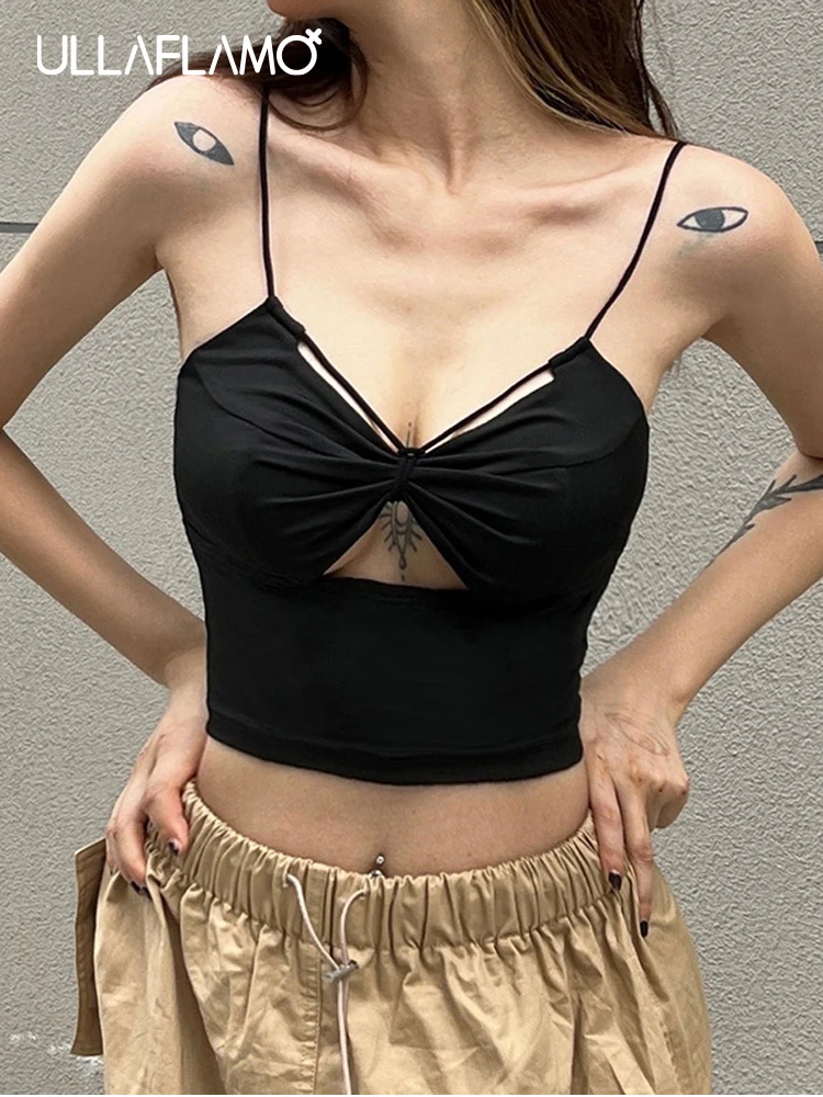 Y2k Летняя Сексуальная Женская майка на бретелях с вырезами, укороченная майка, черный однотонный эластичный Топ, женский жилет в стиле Харад... 
Y2k Летняя Сексуальная Женская майка на бретелях с вырезами, укороченная майка, черный однотонный эластичный Топ, женский жилет в стиле Харад...