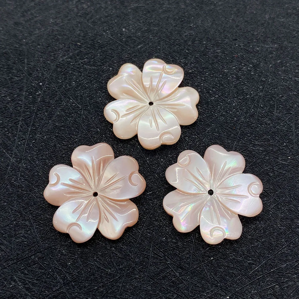 Natural Carved Shells Pendants Mother of Pearl Five Petals Shell Flower Charms For Jewelry Making Earrings DIY Beads Accessories
Natural Carved Shells Pendants Mother of Pearl Five Petals Shell Flower Charms For Jewelry Making Earrings DIY Beads Accessories