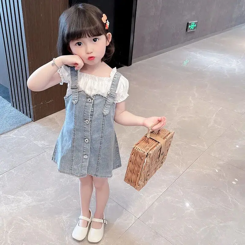 Girls Summer Dress Suit Children's Belt Denim Skirt Short Sleeve Shirt Fashion 2023 New Summer Girls Baby Clothes Suit
Girls Summer Dress Suit Children's Belt Denim Skirt Short Sleeve Shirt Fashion 2023 New Summer Girls Baby Clothes Suit