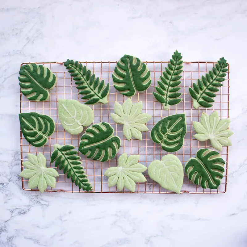 Jungle Leaves Cookie Cutter Ferns Embossed Mould Turtle Palm Plastic Biscuit Stamps Mold DIY Fondant Cake Decorating Tool
Jungle Leaves Cookie Cutter Ferns Embossed Mould Turtle Palm Plastic Biscuit Stamps Mold DIY Fondant Cake Decorating Tool