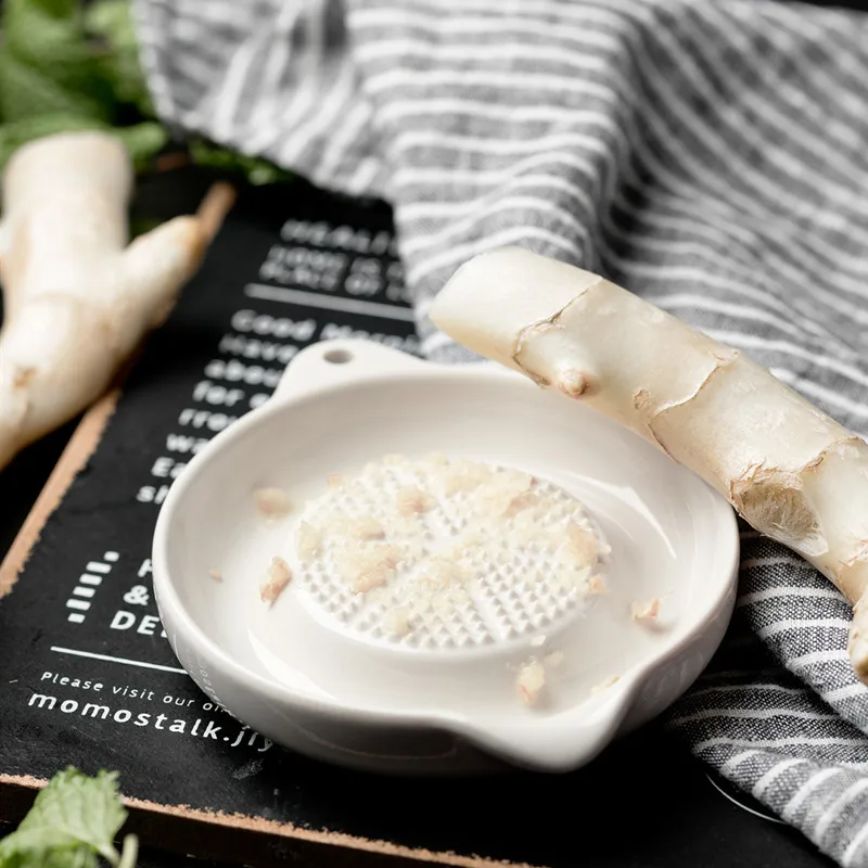 White Simple Style Ceramic Burnishing Machine Portable Porcelain Carrot Ginger Grinding Household Burnishing Machine
White Simple Style Ceramic Burnishing Machine Portable Porcelain Carrot Ginger Grinding Household Burnishing Machine