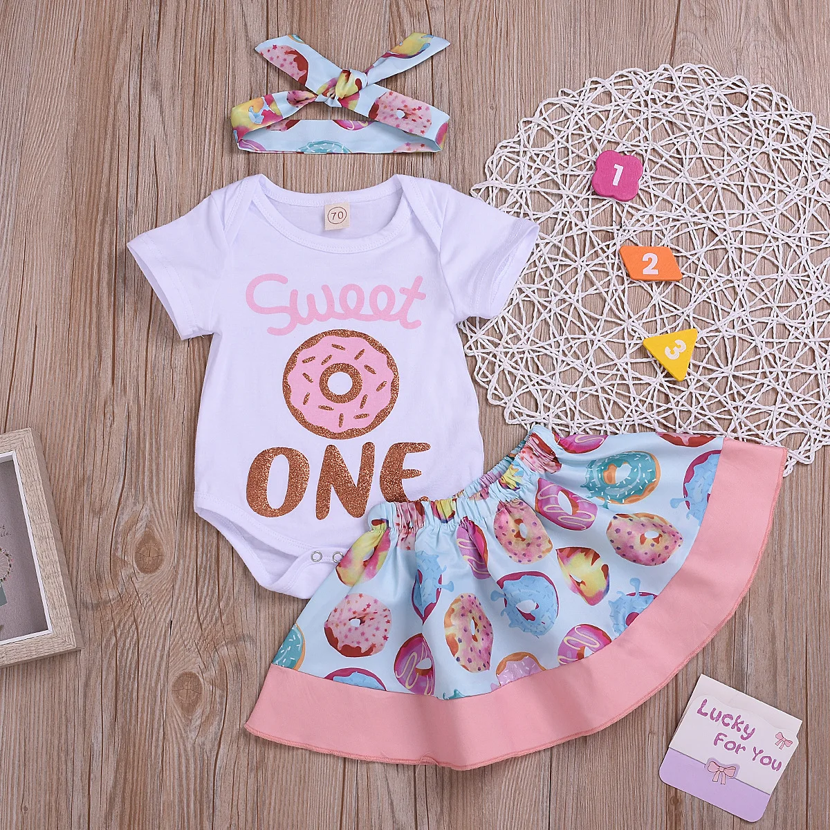 Baby Girl Outfit Set Round Neck Short Sleeve Letter Printed Short Skirt +romper Two Pieces Set Newborn Baby Clothes
Baby Girl Outfit Set Round Neck Short Sleeve Letter Printed Short Skirt +romper Two Pieces Set Newborn Baby Clothes