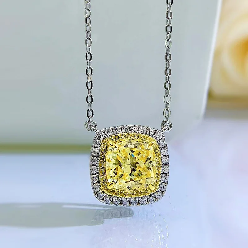 

Новинка 2023, желтое ожерелье из золота с квадратными вставками из 8*8 толстых камней, электрическое ожерелье из разделенного золота с инкрустированным микро-кулоном для женщин