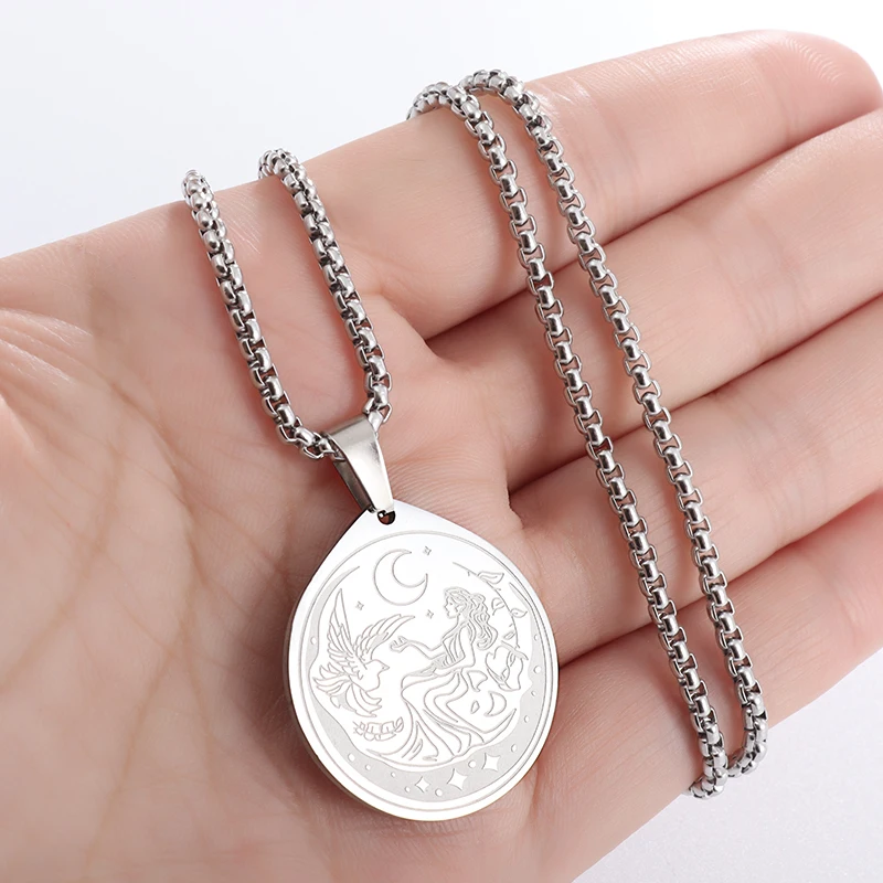 Retro ancient Greek mythology moon goddess Selene disc stainless steel pendant necklace men and women classic jewelry wholesale
Retro ancient Greek mythology moon goddess Selene disc stainless steel pendant necklace men and women classic jewelry wholesale