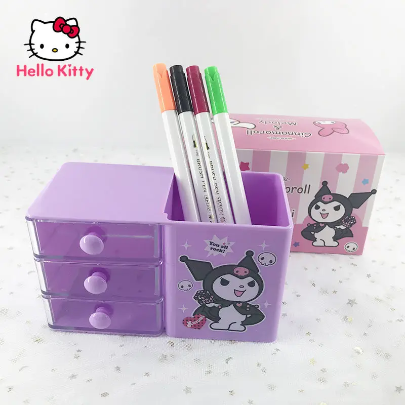 Настольный шкатулка Hello Kitty Kuromi, школьный держатель для ручек, шкатулка для макияжа для девушек, подходит для комнаты с ящиками 
Настольный шкатулка Hello Kitty Kuromi, школьный держатель для ручек, шкатулка для макияжа для девушек, подходит для комнаты с ящиками