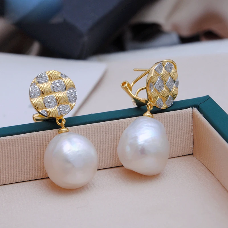 Женские серьги-подвески из серебра 925 пробы, с натуральным жемчугом 12-13 мм 
Женские серьги-подвески из серебра 925 пробы, с натуральным жемчугом 12-13 мм