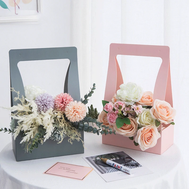 4PC Hand-Held Flower Box Decorate Gift Box Flower Packaging Bag Home Decor Valentine's Day Mother's Day Girlfriend Birthday Gift
4PC Hand-Held Flower Box Decorate Gift Box Flower Packaging Bag Home Decor Valentine's Day Mother's Day Girlfriend Birthday Gift