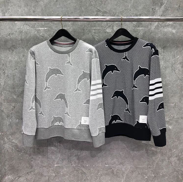 2023 Fashion Luxury Brand Spring Autumn hooded Clothing Dolphin Pattern Jacket TB Men Sweatshirt Pullover Casual Sportswear Coat
2023 Fashion Luxury Brand Spring Autumn hooded Clothing Dolphin Pattern Jacket TB Men Sweatshirt Pullover Casual Sportswear Coat