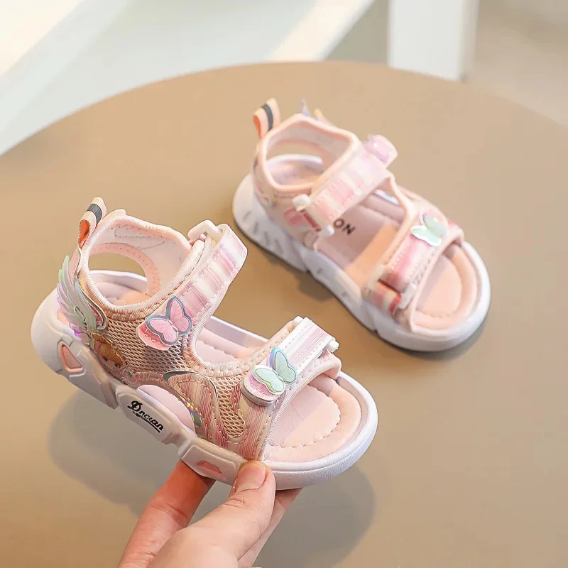 Girls Sandals 2024 Summer New Style Butterfly Breathable Mesh Soft Sole PVC Princess Flat Shoes Baby Girl Sport Beach Sandals
Girls Sandals 2024 Summer New Style Butterfly Breathable Mesh Soft Sole PVC Princess Flat Shoes Baby Girl Sport Beach Sandals