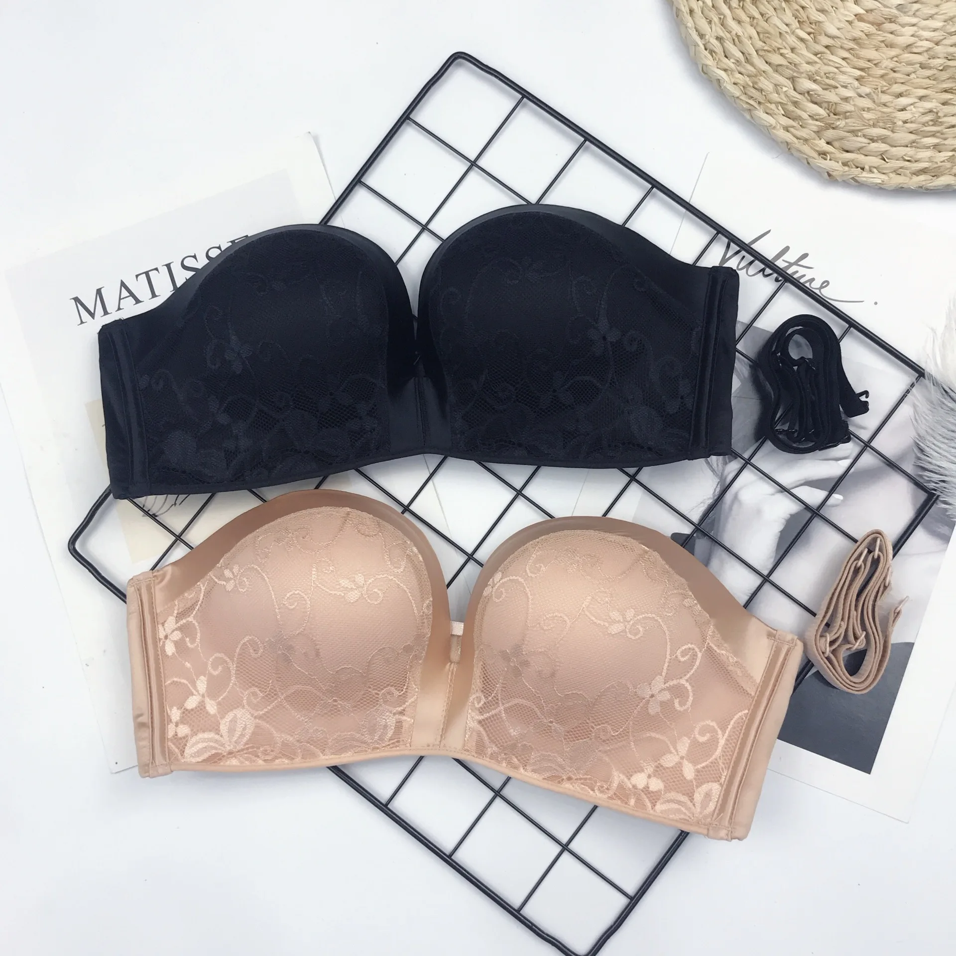 Sexy Women Seamless Underwear Lingerie Strapless Bra Lace Invisible Backless Lingerie Strapless Female Bralette Lingerie No Rims
Sexy Women Seamless Underwear Lingerie Strapless Bra Lace Invisible Backless Lingerie Strapless Female Bralette Lingerie No Rims