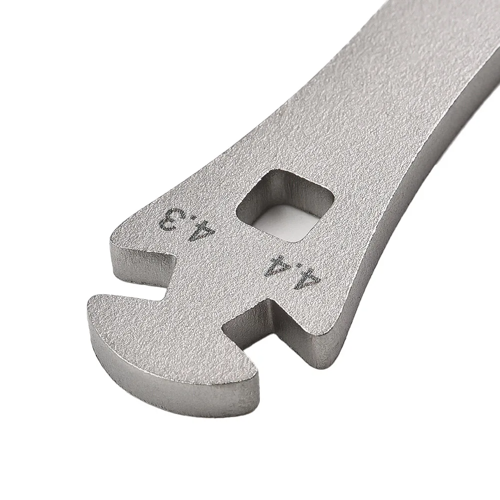 1pcs Steel Bicycle Spoke Wrench Bicycle Bike Rim Wheel Spokes Wrench Fastening Correction Device Repair Tool For-Shimano Mavic
1pcs Steel Bicycle Spoke Wrench Bicycle Bike Rim Wheel Spokes Wrench Fastening Correction Device Repair Tool For-Shimano Mavic