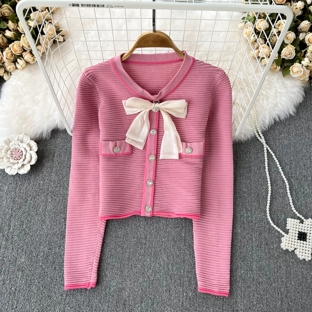 Small Fragrance Temperament Sweet Bow Knitted Cardigan Coat Women's Round Neck Single Breasted Long Sleeve Slim Short Top
Small Fragrance Temperament Sweet Bow Knitted Cardigan Coat Women's Round Neck Single Breasted Long Sleeve Slim Short Top