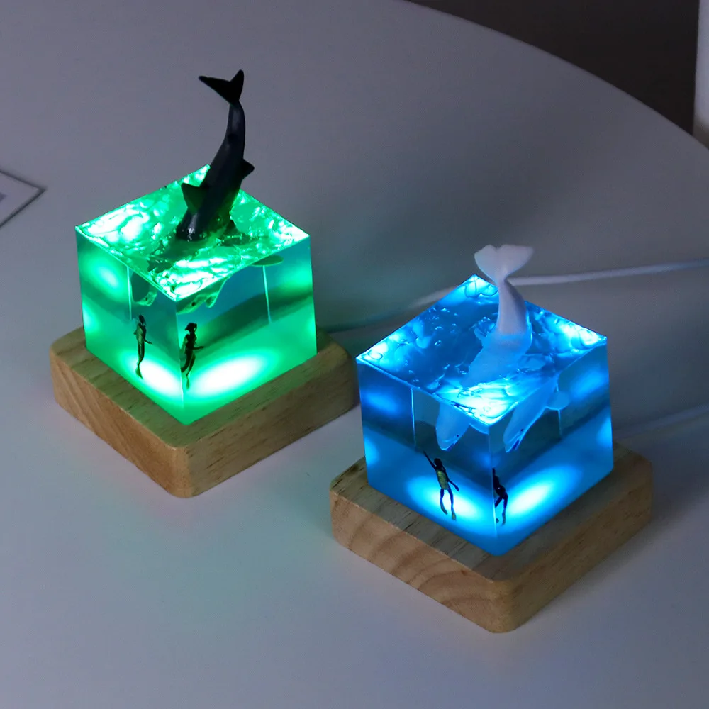 Ocean Shark Diver Decoration Gift Whale Epoxy Resin Desktop Lamp Luminous Toy LED Night Light Home
Ocean Shark Diver Decoration Gift Whale Epoxy Resin Desktop Lamp Luminous Toy LED Night Light Home