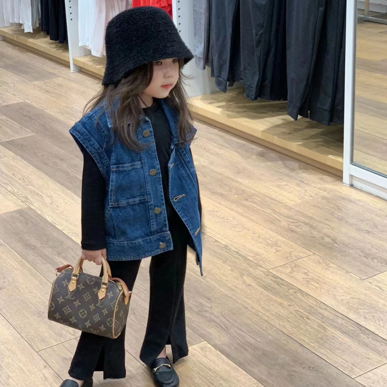 3649B Girl Clothes 2022 Autumn New Fashionable Girl's Denim Vest or Bottoming Shirt or Joker Black Pants Separately
3649B Girl Clothes 2022 Autumn New Fashionable Girl's Denim Vest or Bottoming Shirt or Joker Black Pants Separately