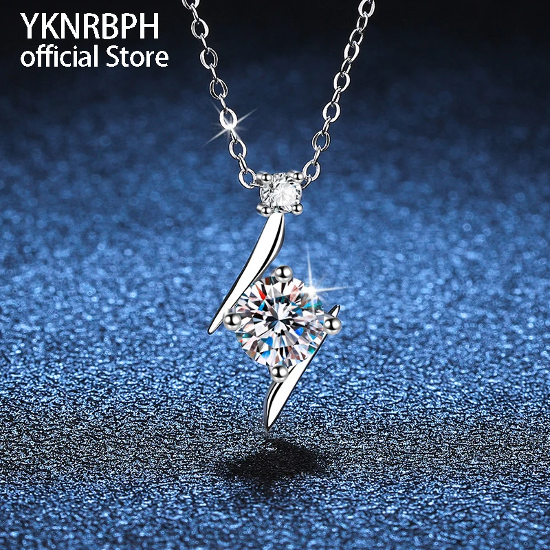 

YKNRBPH S925 Sterling Silver Moissanite Necklace Lightning D color One Carat Mosang Diamond Pendant Necklace For Women N12