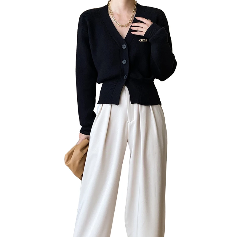 2023 Women Round Neck Cardigan Lor Knitted Sweater Black Beige Cardigan Tops Fall Black Cardigan Solid Color Sweater Top
2023 Women Round Neck Cardigan Lor Knitted Sweater Black Beige Cardigan Tops Fall Black Cardigan Solid Color Sweater Top