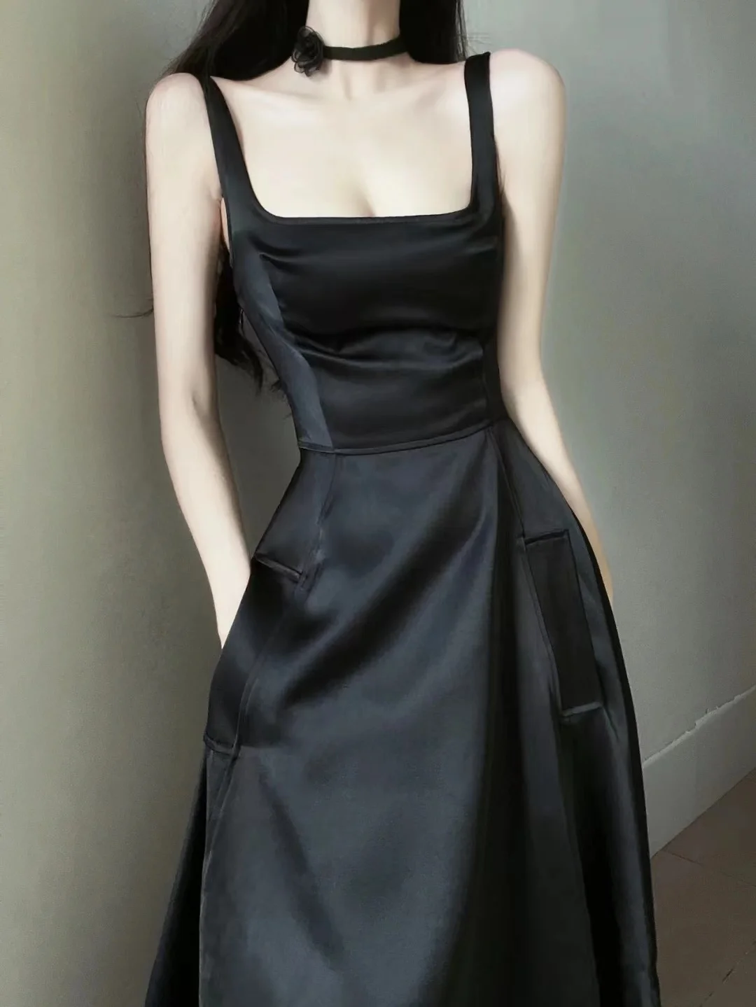 Summer Elegant Long Dresses For Women A-line Square Neck Vest Fit Flare Dress Sleeveless High Waist Streetwear
Summer Elegant Long Dresses For Women A-line Square Neck Vest Fit Flare Dress Sleeveless High Waist Streetwear