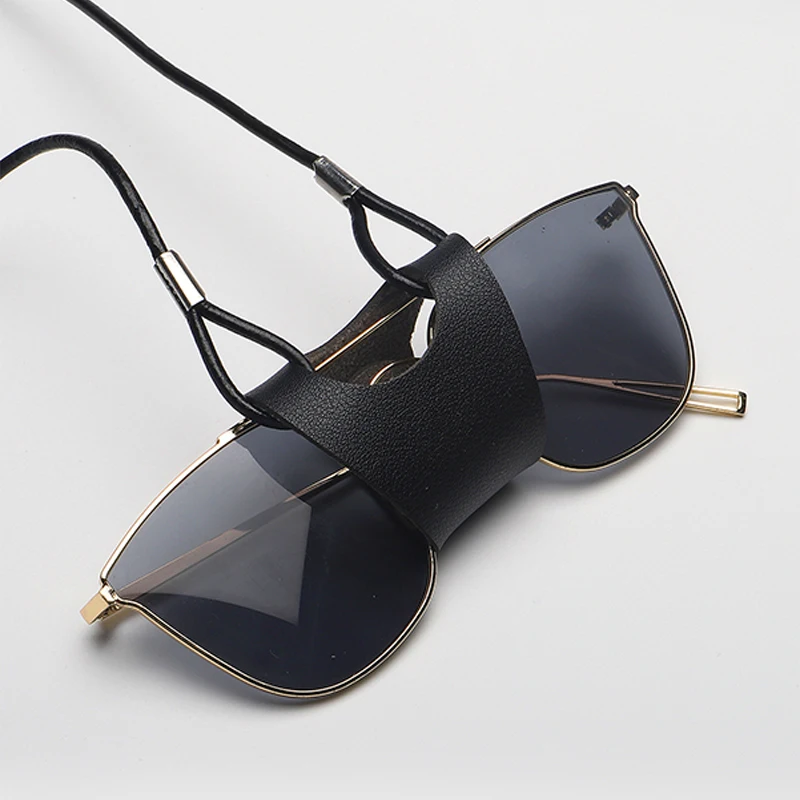 1Pc Women Sunglasses Leather Storage Rope Case Eyewear Hanging Neck Strap Chain Men Anti Fall Reading Glasses Clip Lanyard
1Pc Women Sunglasses Leather Storage Rope Case Eyewear Hanging Neck Strap Chain Men Anti Fall Reading Glasses Clip Lanyard